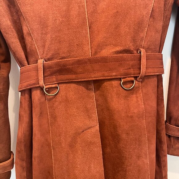 Brown suede women's trench coat - Picture 5 of 9